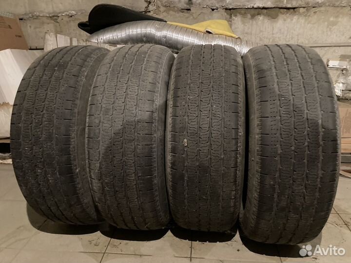 Kumho Radial 857 6/8 R17