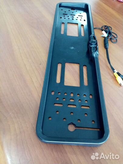 Камера в рамке номерного знака