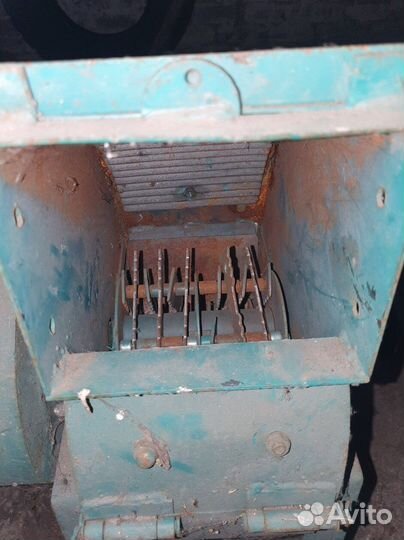 Зернодробилка молотковая