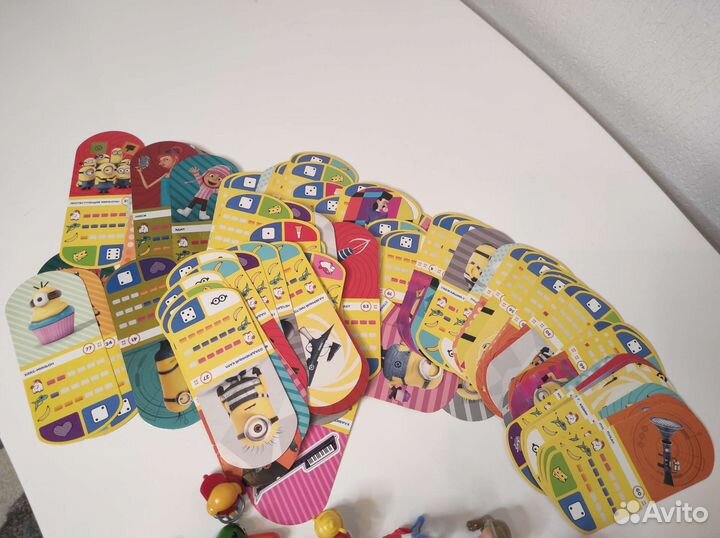 Детские игрушки минифигурки Киндер карточки