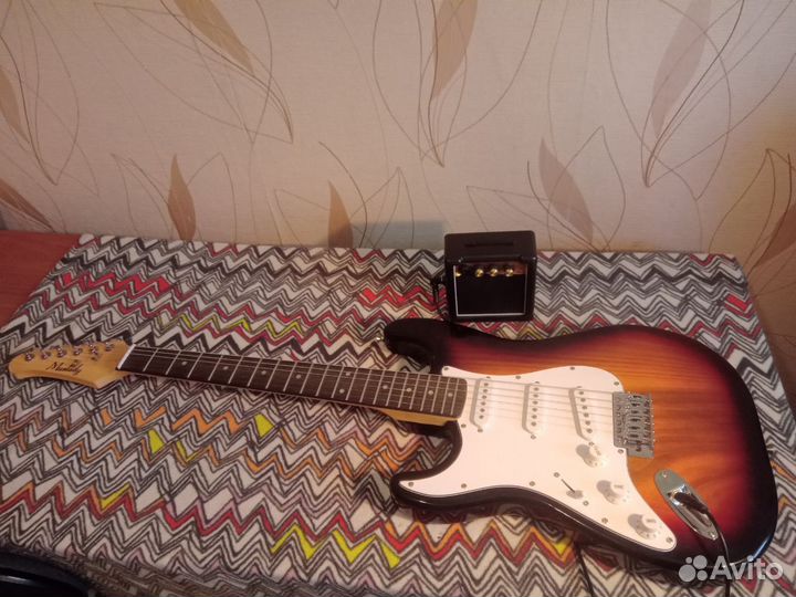 Электро гитара Muslady Stratocaster Леворукая