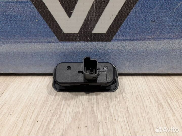 Кнопка багажника Renault megane 3