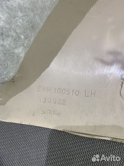 Обшивка средней стойки нижняя левая б/у для Rover