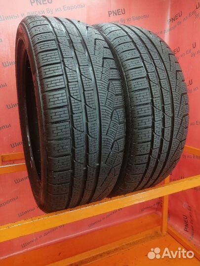 Pirelli Winter Sottozero II 235/45 R20