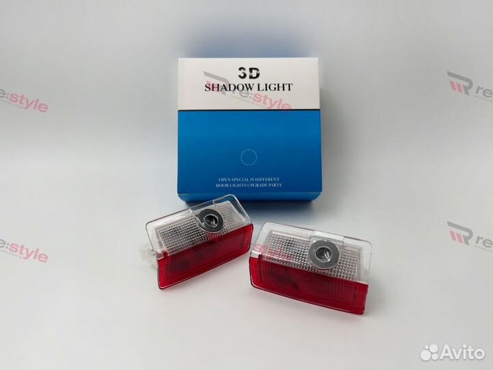 Проекция логотипа Mercedes-Benz на двери R2350