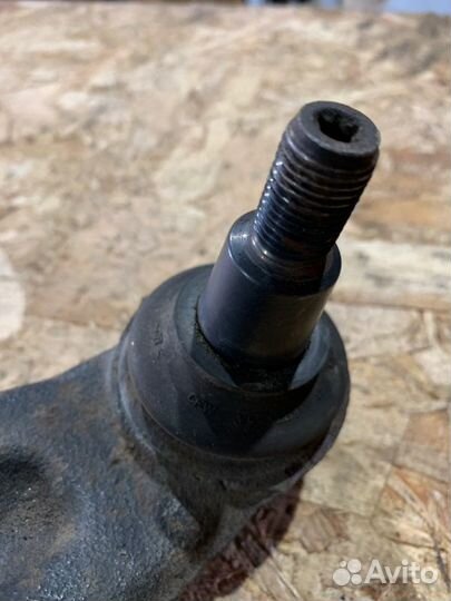 Рычаг подвески передний правый Volkswagen Touareg