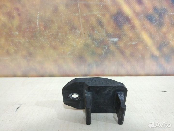 Крепление радиатора Bmw 528I E39 M52TU 1999