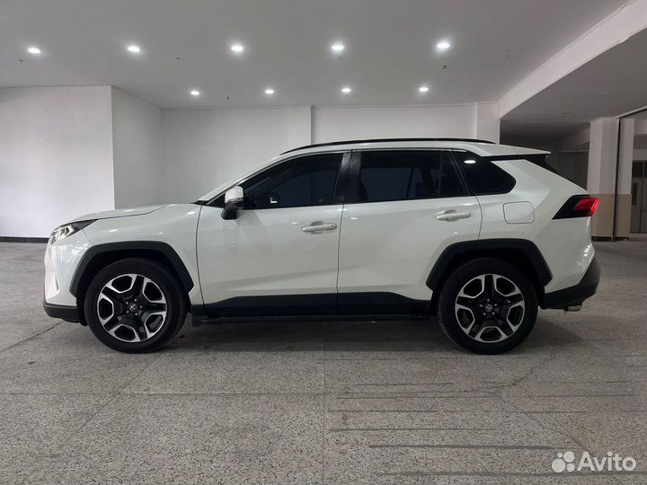 Toyota RAV4 2.0 CVT, 2020, 50 000 км