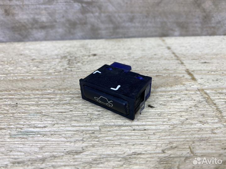 Кнопка открывания багажника BMW E46 E39 E38 E53 Z4