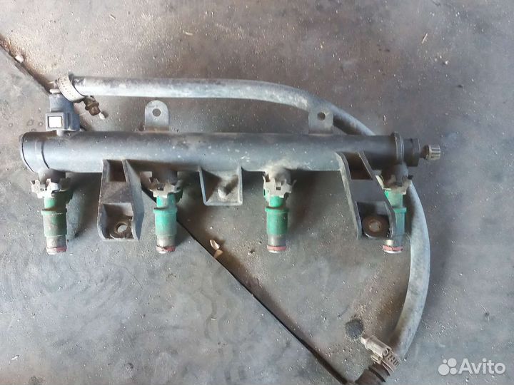 Топливная рампа peugeot 1,4