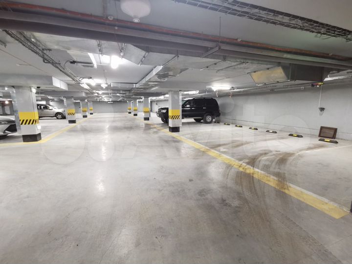 Машиноместо, 14 м²