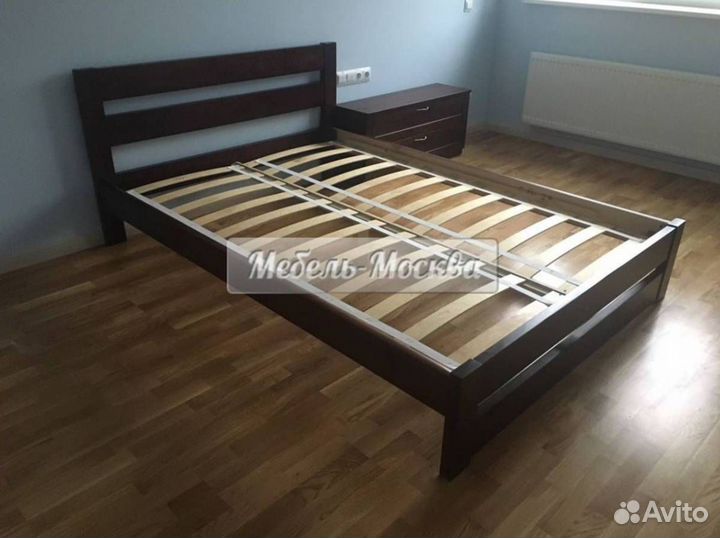 Кровать из массива дуба