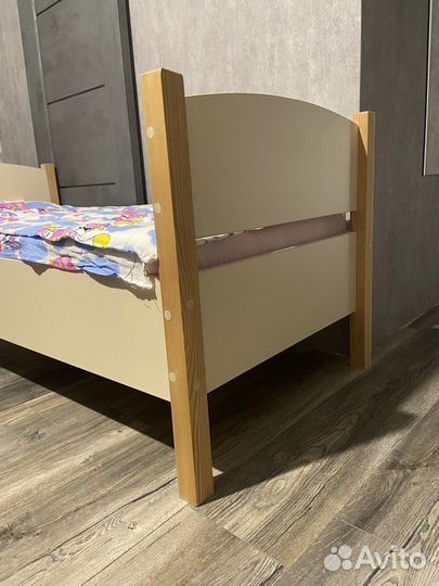 Детская кровать с матрасом