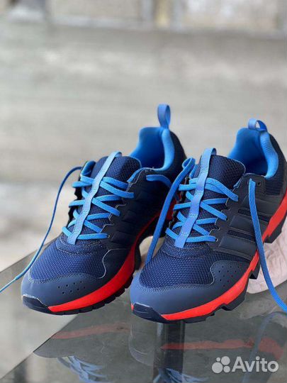 Кроссовки adidas