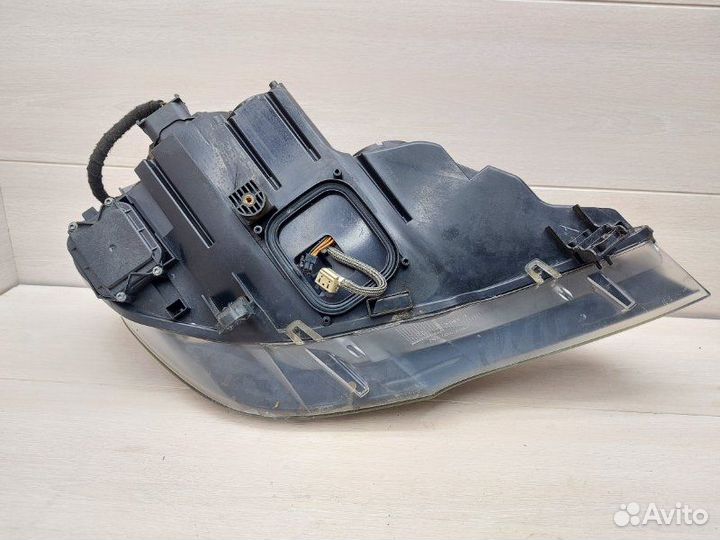 Фара ксеноновая (Левый руль) левая Bmw X5 E70 N52