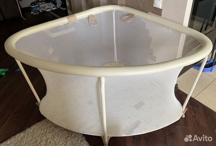 Манеж угловой