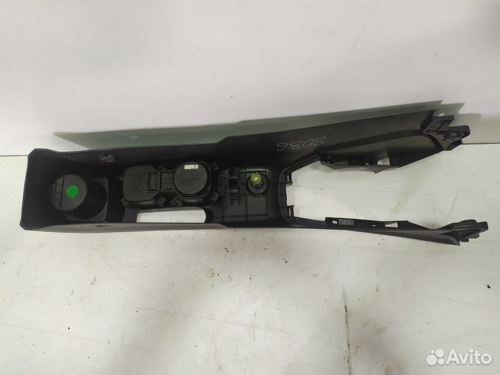 Консоль между сиденьями Aveo (T300) 2011-2015