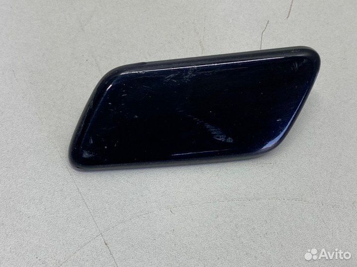 Крышка омывателя фары передняя левая Toyota Land