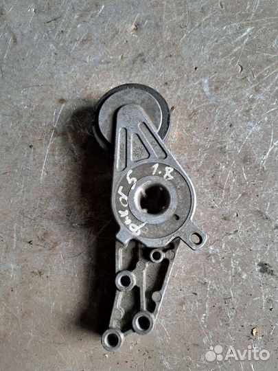 Натяжитель ремня Volkswagen Passat B5