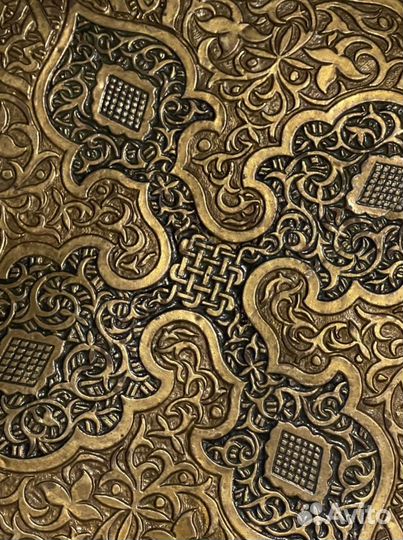 Старинный столик Восток