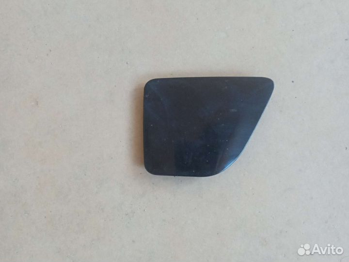 Toyota RAV4 10-12 Крышка буксира бампера первого