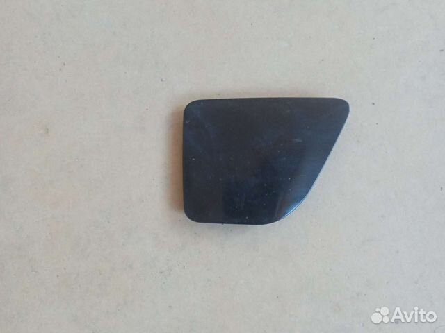 Toyota RAV4 10-12 Крышка буксира бампера первого