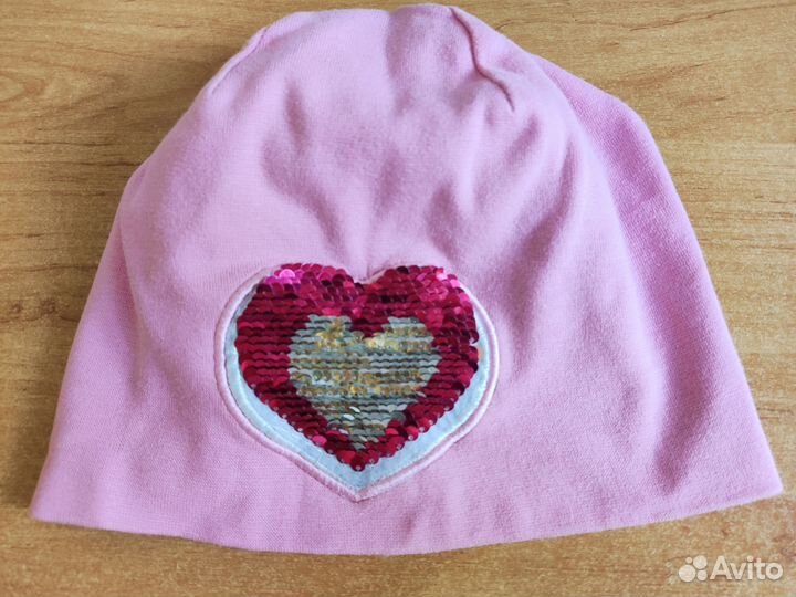 Шапка для девочки с пайетками