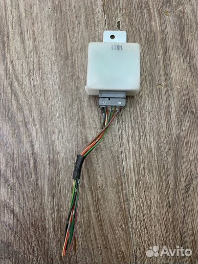 Реле заднее левое Honda Accord Vi седан 2001