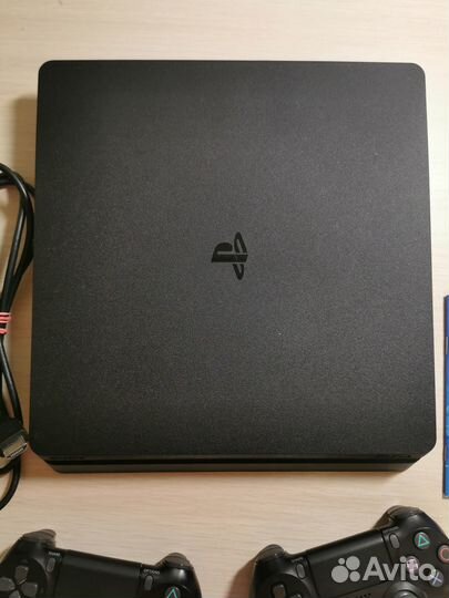 Sony playstation 4 slim