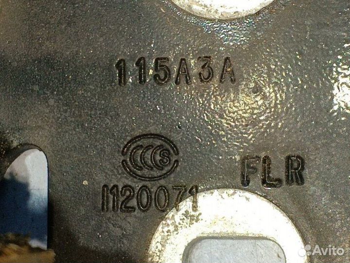 Петля двери передней правой Cadillac Escalade