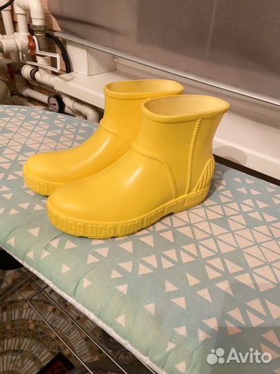 Резиновые сапоги ugg, оригинал, новые, 38