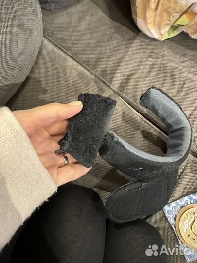 На шею защита хоккей