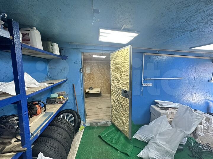 Гараж, > 30 м²