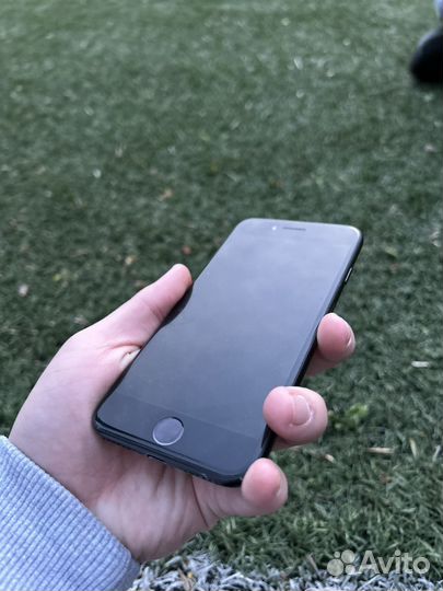 iPhone 7, 32 ГБ