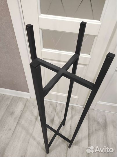 Подставка для цветов напольная металлическая