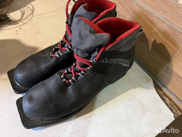 Лыжные ботинки 43, 40 размера