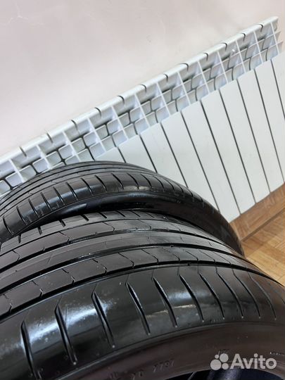 Pirelli P Zero 275/35 R20