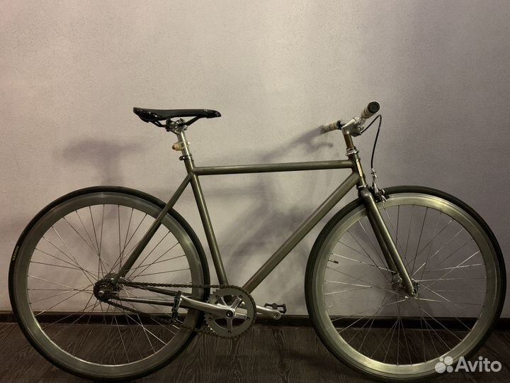 Велосипед синглспид Specialezed globe