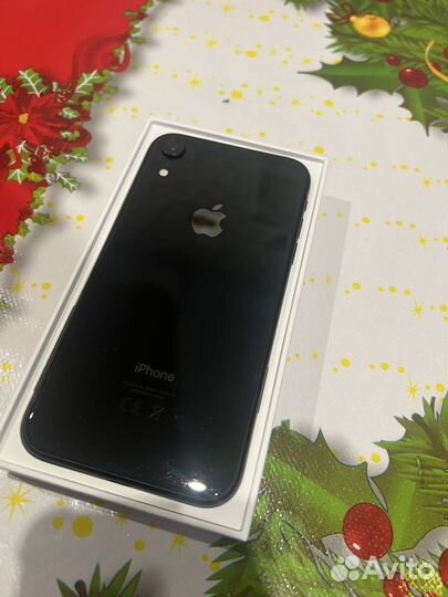 Телефон iPhone XR