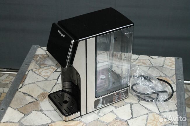 Термопот Weissgauff WWT 3000 DBx (56345)