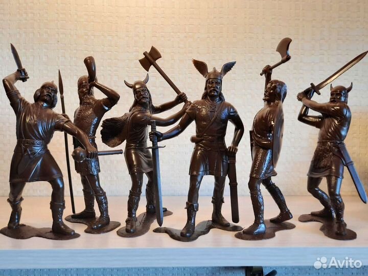 Солдатики,Викинги,Индейцы,Ковбои,Пираты