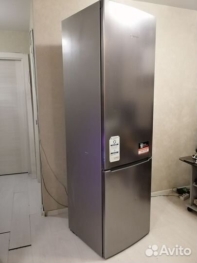 Холодильник Bosch 2 метра