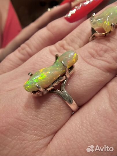 Комплект с необработанным опалом. Серебро