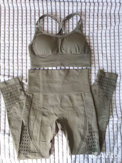 Спортивный костюм для йоги и фитнеса