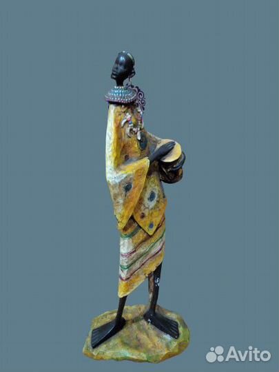 Статуэтка африканка