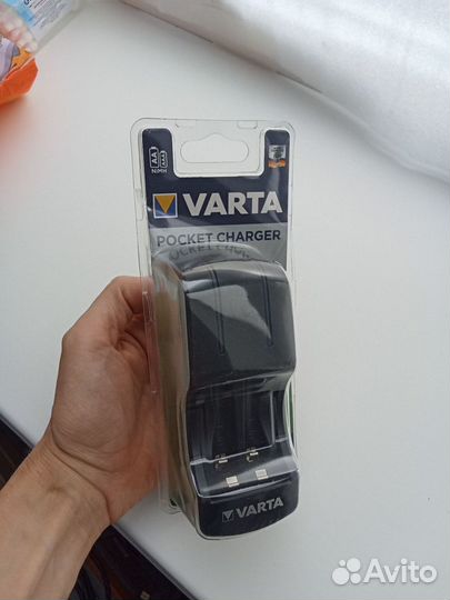 Зарядное для аккумуляторов аа/ааа varta Pocket