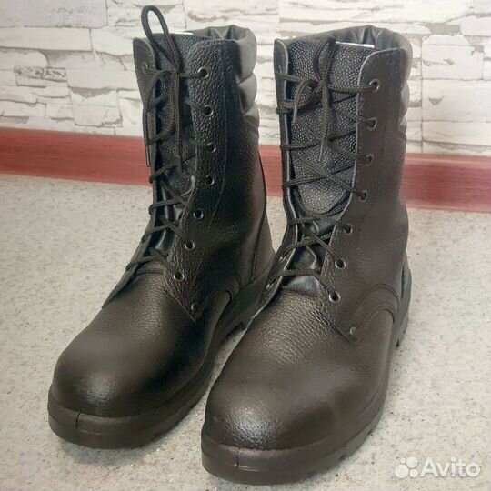 Ботинки с высокими берцами 