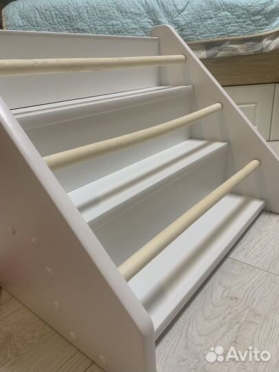 Детская полка для книг Монтессори