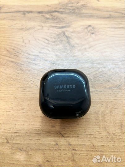 Беспроводные наушники samsung buds live