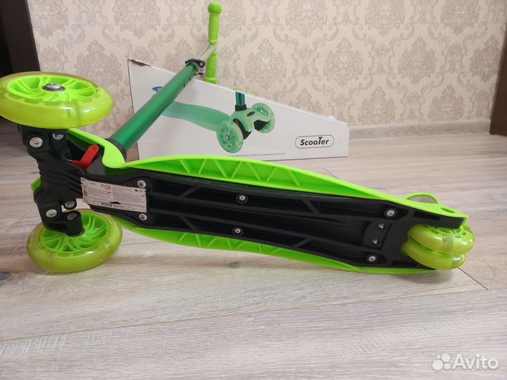 Самокат трехколесный бу